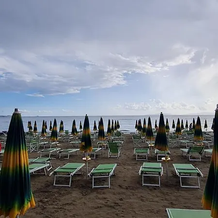 Aurora * Follonica
